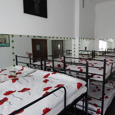 Flyfly , Darmowy Parking , Rezerwuj Przez Urzadzenia Mobilne -10 Procent * ヴロツワフ