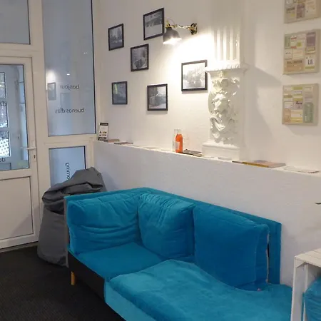 Flyfly , Darmowy Parking , Rezerwuj Przez Urzadzenia Mobilne -10 Procent * ヴロツワフ