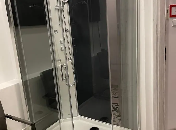 Flyfly , Darmowy Parking , Rezerwuj Przez Urzadzenia Mobilne -10 Procent Vratislav