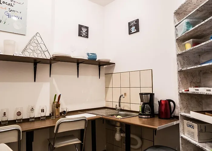 Flyfly , Darmowy Parking , Rezerwuj Przez Urzadzenia Mobilne -10 Procent * Vratislav