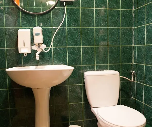 Flyfly , Darmowy Parking , Rezerwuj Przez Urzadzenia Mobilne -10 Procent * Vratislav