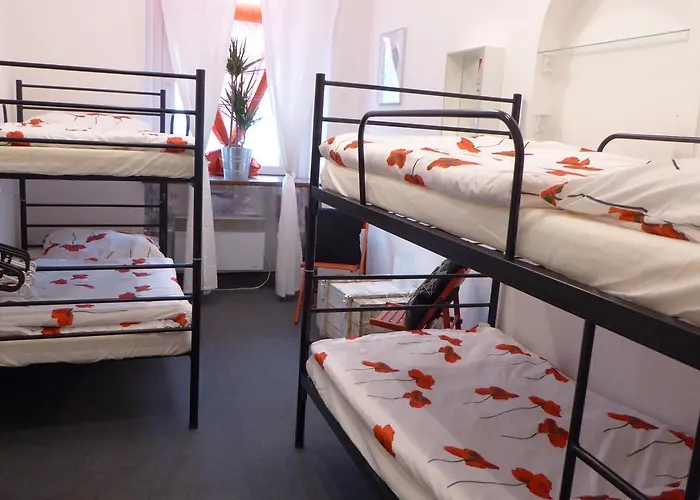 Hostel Flyfly , Darmowy Parking , Rezerwuj Przez Urzadzenia Mobilne -10 Procent *