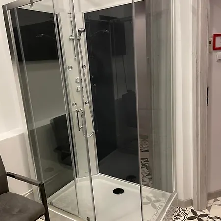 Flyfly , Darmowy Parking , Rezerwuj Przez Urzadzenia Mobilne -10 Procent Breslau