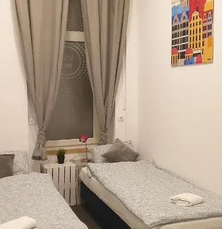 Hostel Flyfly , Darmowy Parking , Rezerwuj Przez Urzadzenia Mobilne -10 Procent Breslau