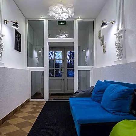 Flyfly , Darmowy Parking , Rezerwuj Przez Urzadzenia Mobilne -10 Procent