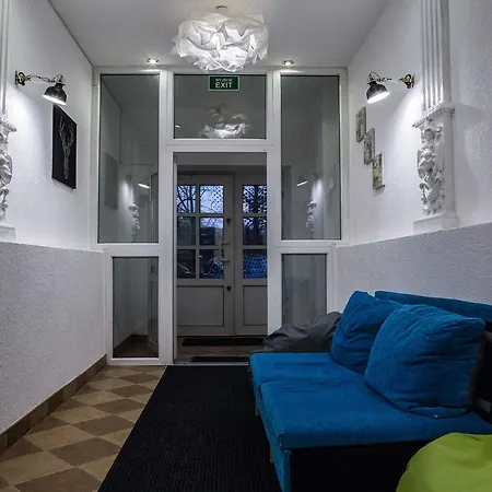 Hostel Flyfly , Darmowy Parking , Rezerwuj Przez Urzadzenia Mobilne -10 Procent *