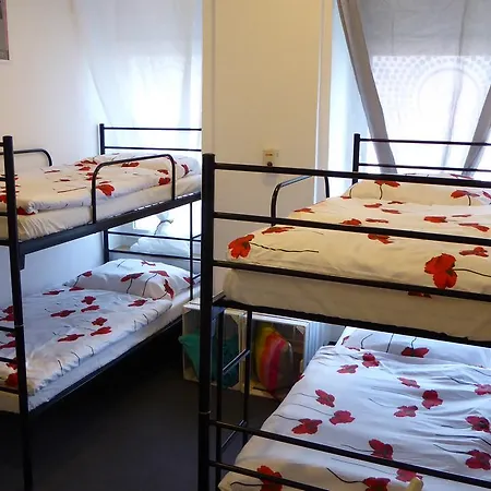 Auberge de jeunesse Flyfly , Darmowy Parking , Rezerwuj Przez Urzadzenia Mobilne -10 Procent *