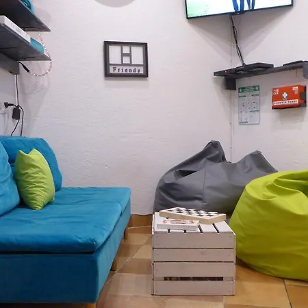 Auberge de jeunesse Flyfly , Darmowy Parking , Rezerwuj Przez Urzadzenia Mobilne -10 Procent *