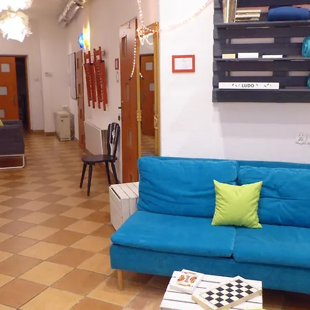 Auberge de jeunesse Flyfly , Darmowy Parking , Rezerwuj Przez Urzadzenia Mobilne -10 Procent *