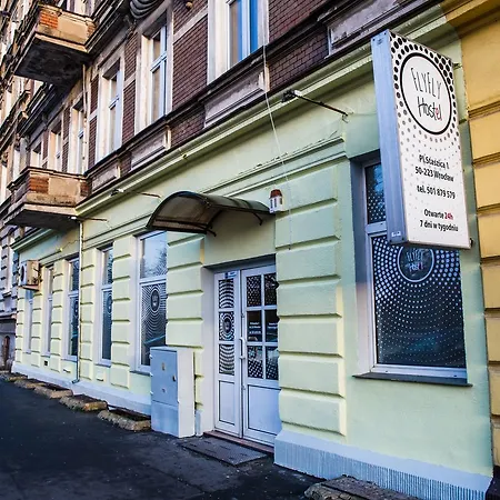 Flyfly , Darmowy Parking , Rezerwuj Przez Urzadzenia Mobilne -10 Procent * Breslau