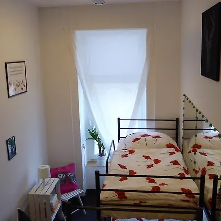 Hostel Flyfly , Darmowy Parking , Rezerwuj Przez Urzadzenia Mobilne -10 Procent *