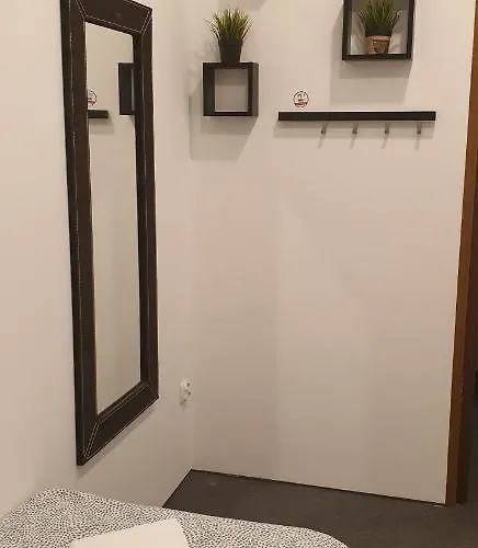 Hostel Flyfly , Darmowy Parking , Rezerwuj Przez Urzadzenia Mobilne -10 Procent