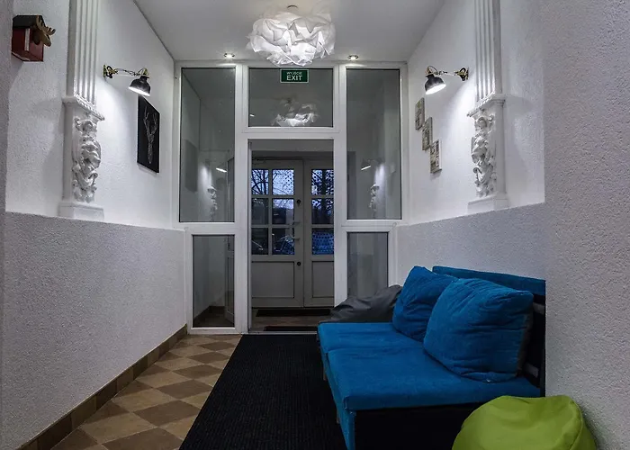 Hostel Flyfly , Darmowy Parking , Rezerwuj Przez Urzadzenia Mobilne -10 Procent *