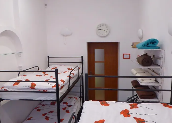 Flyfly , Darmowy Parking , Rezerwuj Przez Urzadzenia Mobilne -10 Procent * Wroclaw